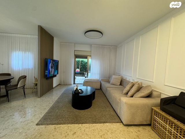 דירת גן, השופטים 14, מרכז העיר, קרית אתא