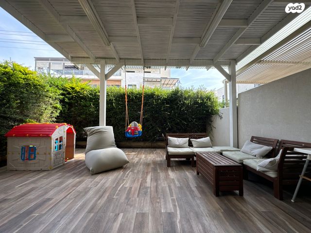 דירת גן, השופטים 14, מרכז העיר, קרית אתא