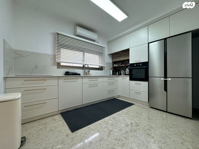 דירת גן, השופטים 14, מרכז העיר, קרית אתא