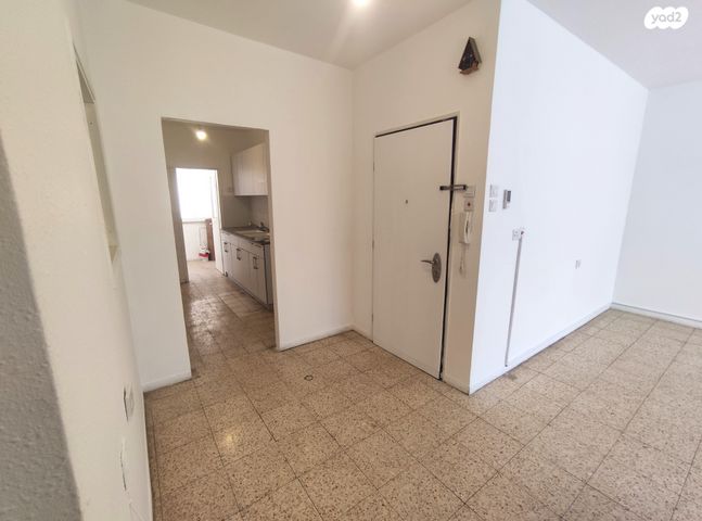 דירה, הרב אברהם יצחק הכהן קוק 50, הר שלום, בני ברק