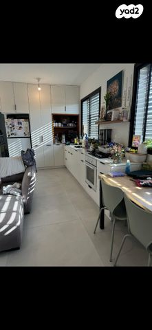 יחידת דיור, רקפת 139, אומן, אומן