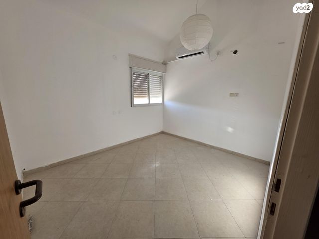 דופלקס, עת הזמיר 9, מגדים, מעלה אדומים