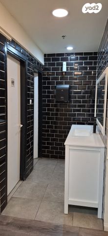 חנויות/ שטח מסחרי, היצירה 1, אזור תעשיה ראש העין, ראש העין