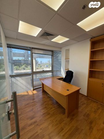 משרדים, מאיר אריאל 4, שאר העיר, נתניה