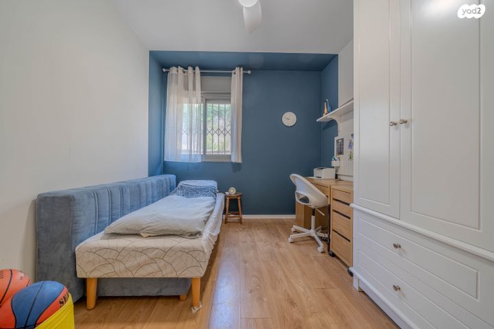 דירת גן, יקינטון 4, הפרחים, חריש