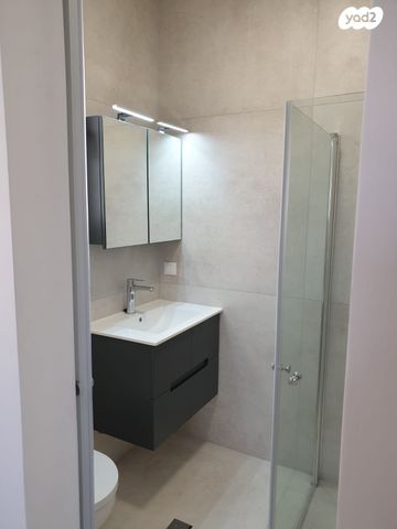 דופלקס, הפעמונים 17, רעננה