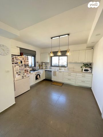 דו משפחתי, תאנה, סנסן, צור הדסה