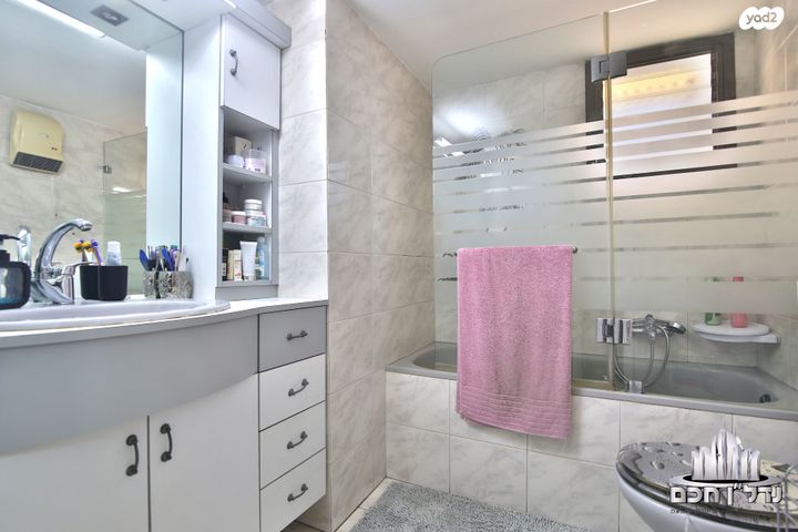 דירה, דבורה, מוצקין הותיקה, קרית מוצקין