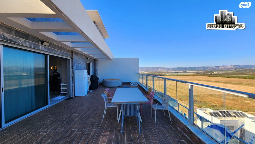 גג/ פנטהאוז, כליל החורש, יצחק שמיר, נהריה