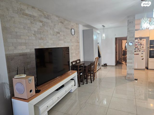 יוסף אהרונוביץ' 