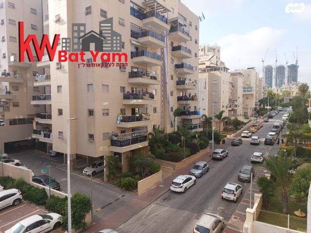 דירה, הרב מיימון 21, באבוב, בת ים