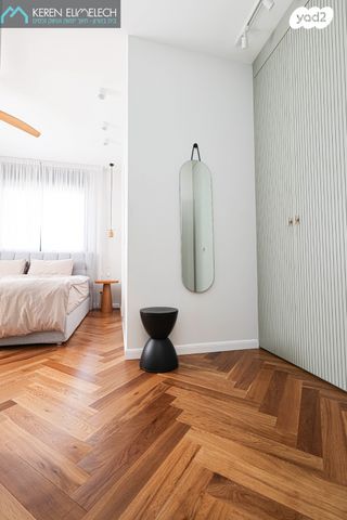 דירת גן, תל מונד