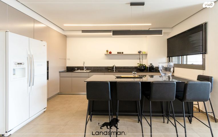 גרטרוד עליון 19