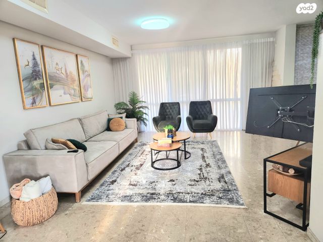 בית פרטי/ קוטג', גבעת הסביונים, גן יבנה