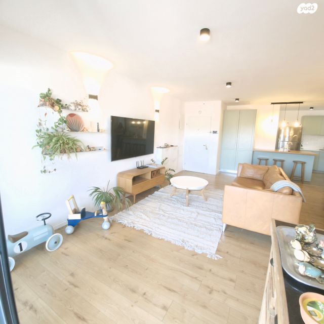 דירה, יסוד המעלה, שאר העיר, הוד השרון