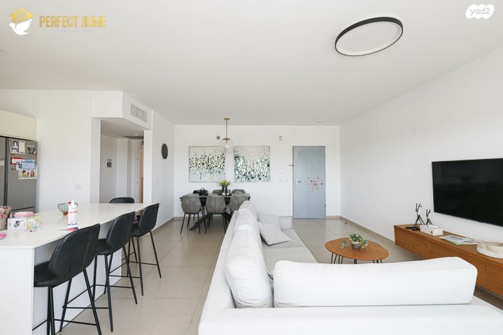 דירה, אהבת אדם, שרונה, כפר יונה