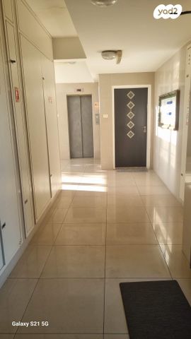 דירת גן, שדרות בגין, נוף הדר, כפר יונה