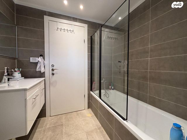 דירה, אלון, בית דגן, בית דגן