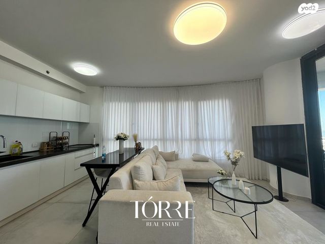 דירה, דרך מנחם בגין 160, מונטיפיורי, הרכבת, תל אביב יפו