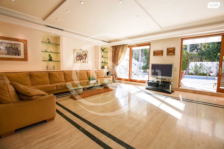 דו משפחתי, אלון, רמת השרון