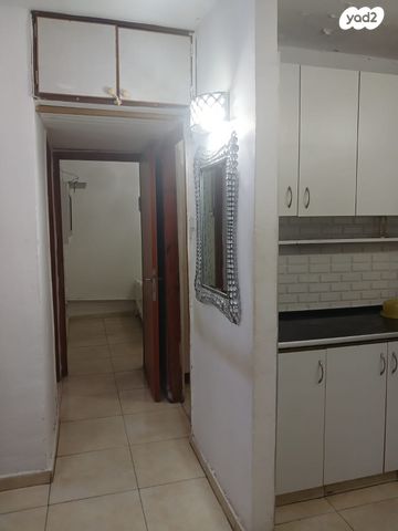 בית פרטי/ קוטג', משעול האיריס, הפרחים, קרית גת