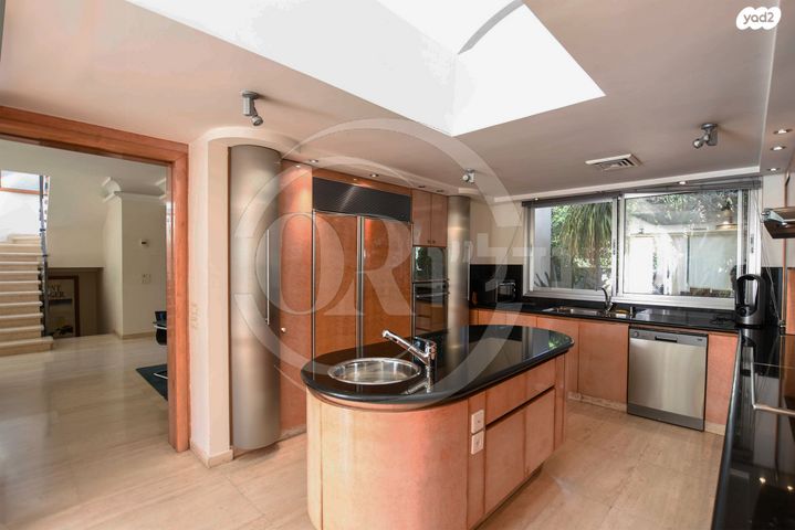 דו משפחתי, אלון, רמת השרון