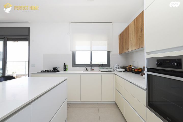 דירה, אהבת אדם, שרונה, כפר יונה