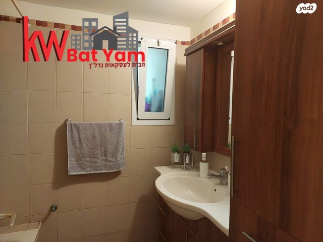 דירה, הרב מיימון 21, באבוב, בת ים