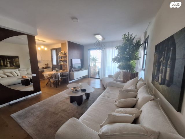 דירה, הרב ניסנבאום 37, בת ים