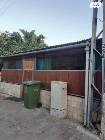 בית פרטי/ קוטג', משעול האיריס, הפרחים, קרית גת