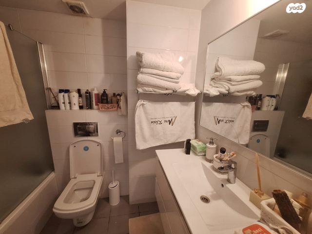 דירה, הרב ניסנבאום 37, בת ים