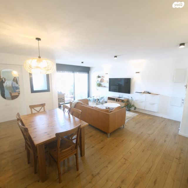 דירה, יסוד המעלה, שאר העיר, הוד השרון