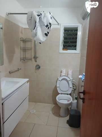 בית פרטי/ קוטג', משעול האיריס, הפרחים, קרית גת