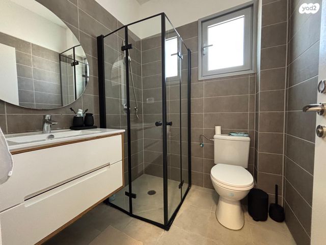 דירה, אלון, בית דגן, בית דגן