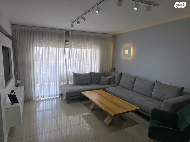 דירה, הדס, קרית אילון, חולון