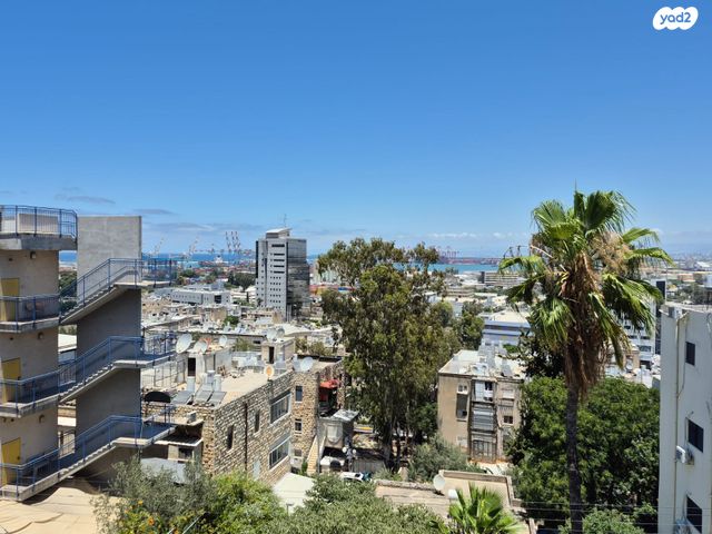 בניין מגורים, חיפה