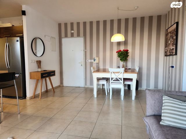 דירה, הדר, רמת השרון