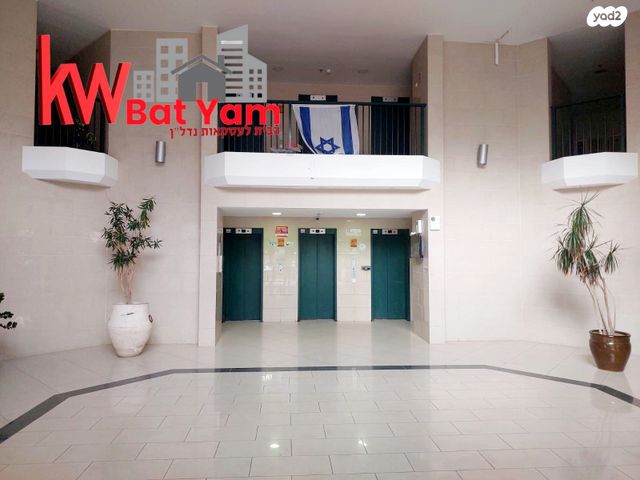 דירה, הרב מיימון 21, באבוב, בת ים