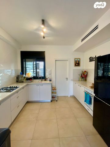 גג/ פנטהאוז, מגלן 8, חורשת נח, אופקים