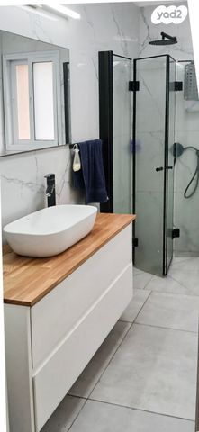 דו משפחתי, בנה ביתך, קדימה צורן