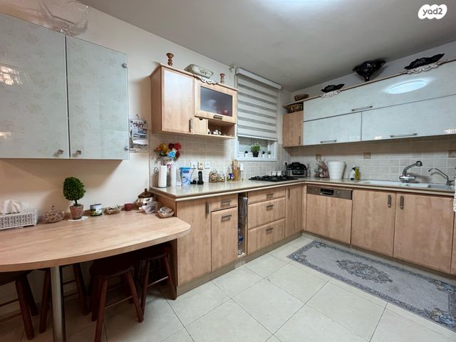 דירה, קיבוץ גלויות 1, רסקו ב', חולון