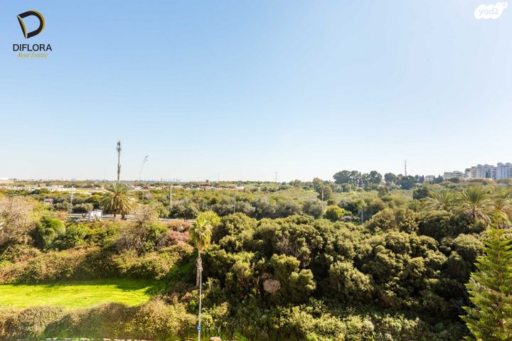 דירה, אורי צבי גרינברג, אזורי חן, גימל החדשה, תל אביב יפו