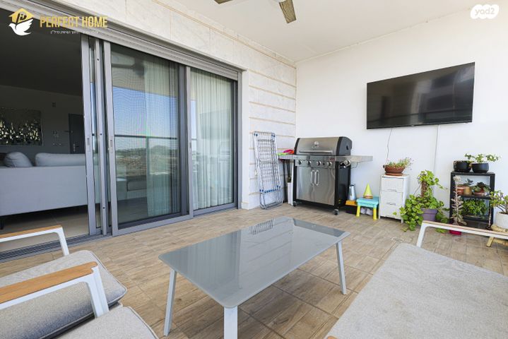 דירה, אהבת אדם, שרונה, כפר יונה