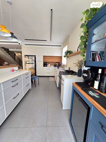 דירת גן, תל מונד