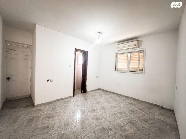 דירה, שדרות ירושלים, חב"ד, קרית מלאכי