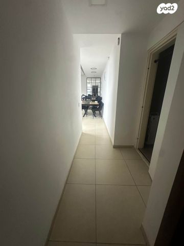 דירה, ענבים 4, רובע ט"ז, אשדוד