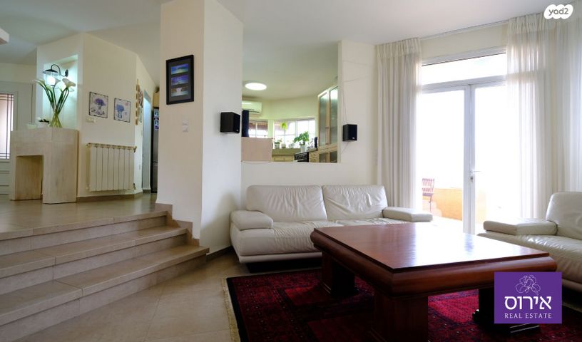 בית פרטי/ קוטג', כפר ורדים