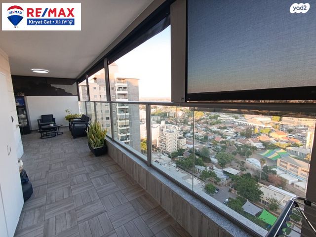 גג/ פנטהאוז, היסמין 111, הפרחים, קרית גת