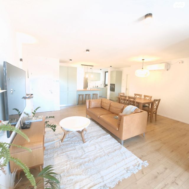 דירה, יסוד המעלה, שאר העיר, הוד השרון