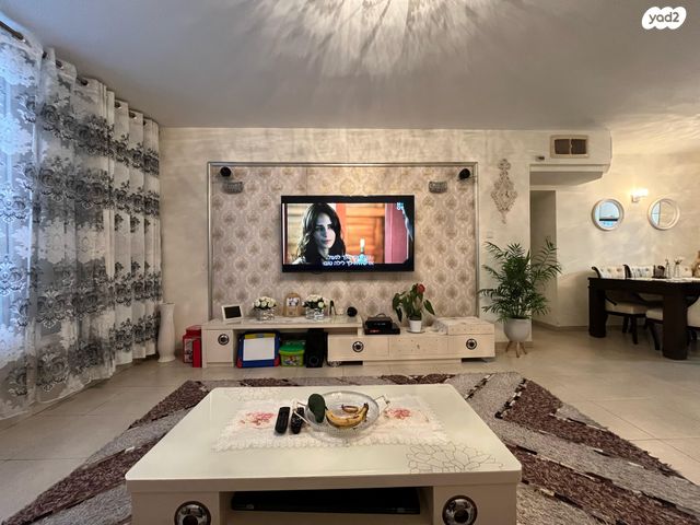 דירה, קיבוץ גלויות 1, רסקו ב', חולון